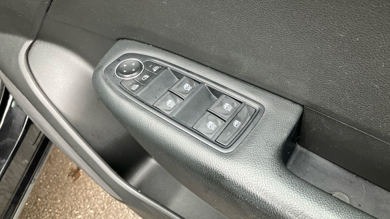 Renault Arkana 1.3 TCe Mild Hybrid 140 Iconic 5dr EDC Petrol Estate